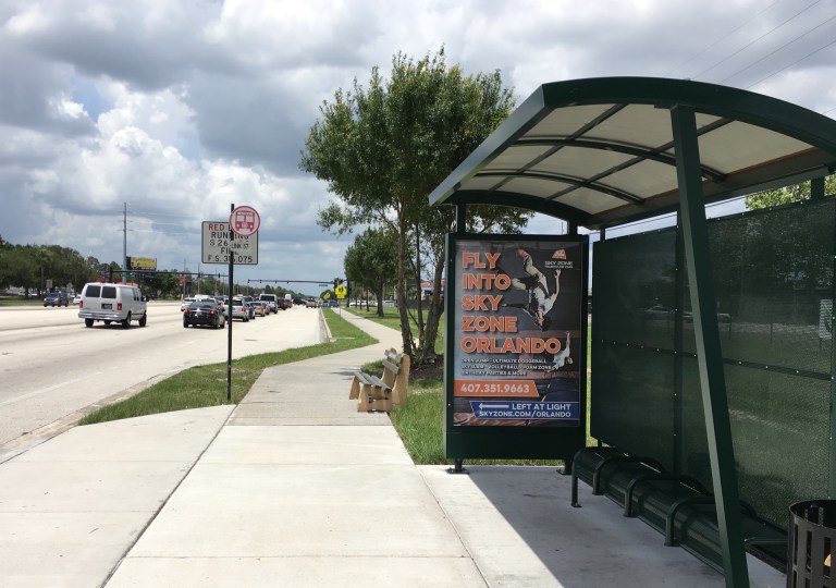 LYNX Bus Shelter Skyzone (1)